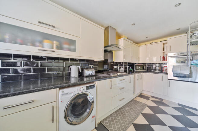 13977852969678377df21aarw1