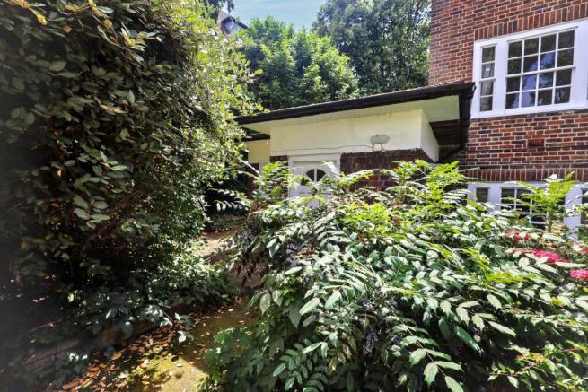 The Lodge, Corringham Court, Corringham Road, London NW11 7BU