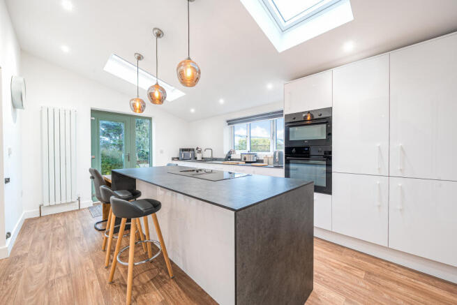 1409608-7-698a0726c08a9