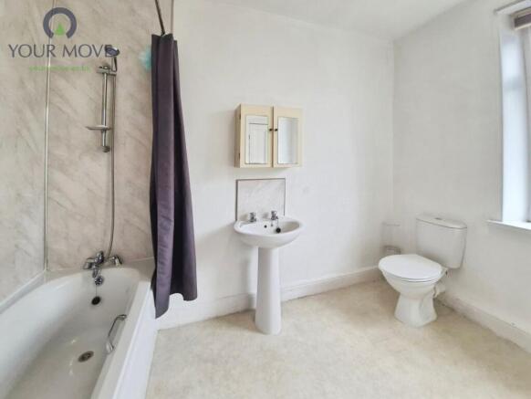 2 bed Terraced to rent Image 9