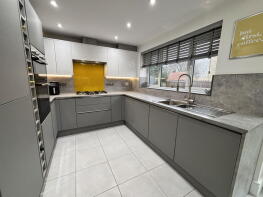 10, Hulbert Close, Trowbridge BA14 7FL