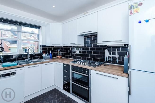 Kitchen (2).jpg
