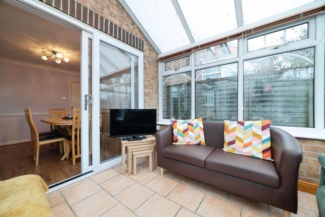 4 bed Detached for sale Image 6