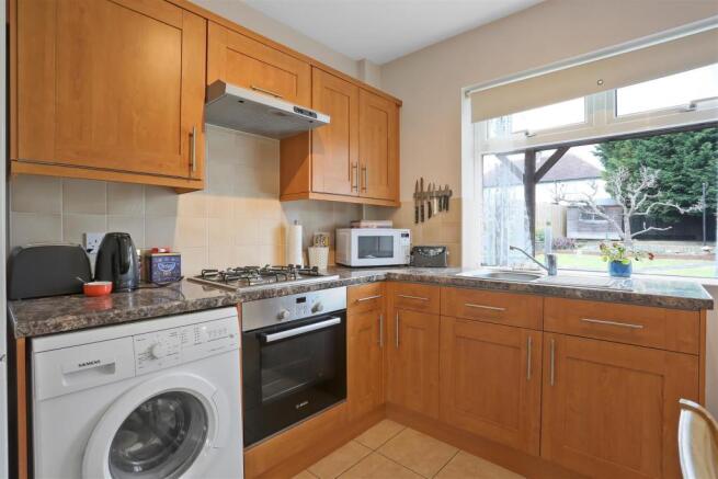 830186517 - 52 Windborough Road , SM5 12.jpg