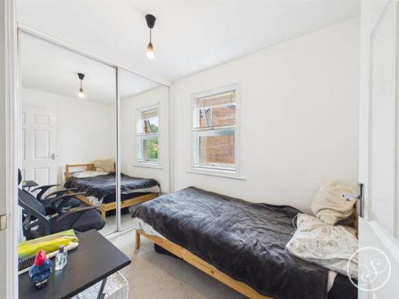 2 bed Apartment for sale Image 10