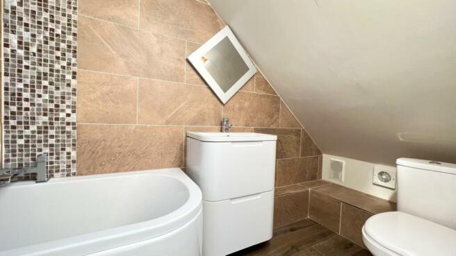 ensuite.jpg