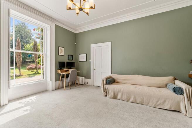 6 bed Terraced for sale Image 9