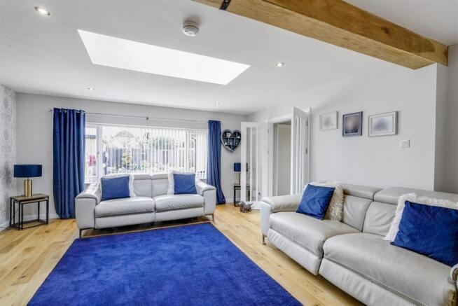 Lounge/Sitting Room