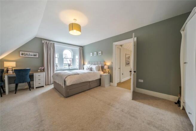 6 bed Semi-Detached for sale Image 12