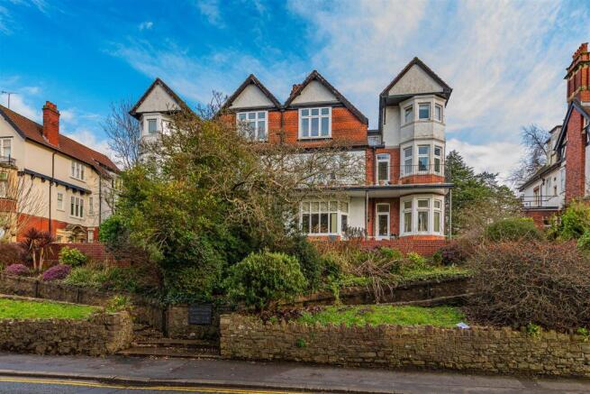 11 Glan Y Llyn Apartments-1.jpg