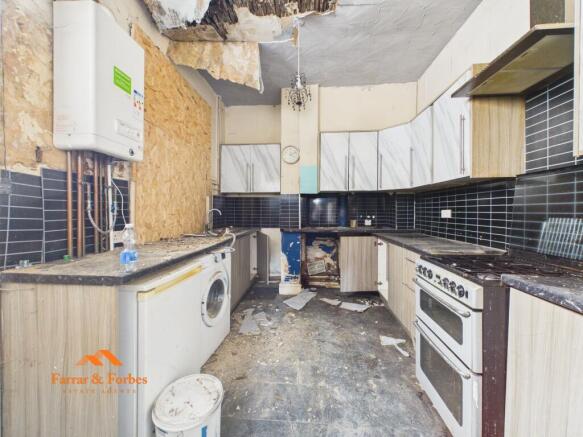 4 bed Terraced for sale Image 11
