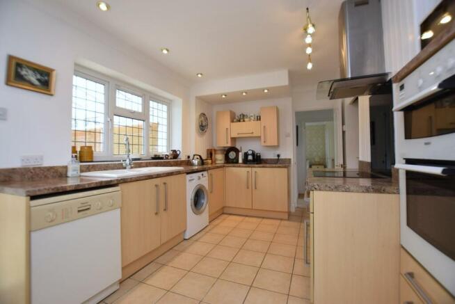 kitchen .JPG