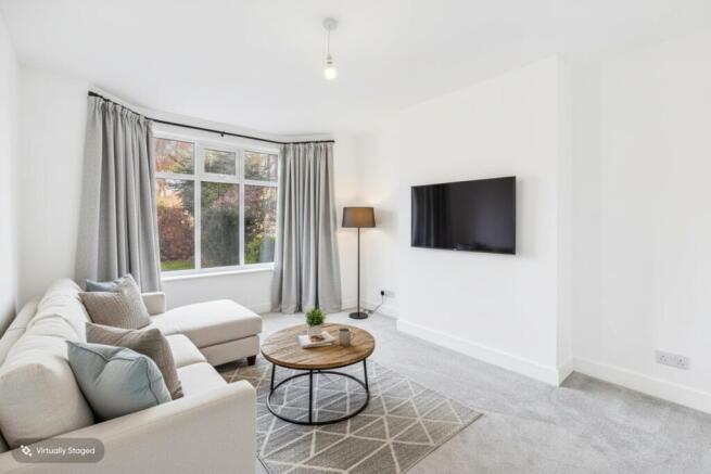 CAM03162G0-PR0363-STILL039-001