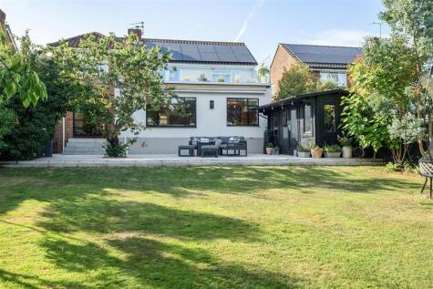 Dalloway Road, Arundel