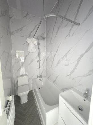 2 bed Flat to rent Image 6