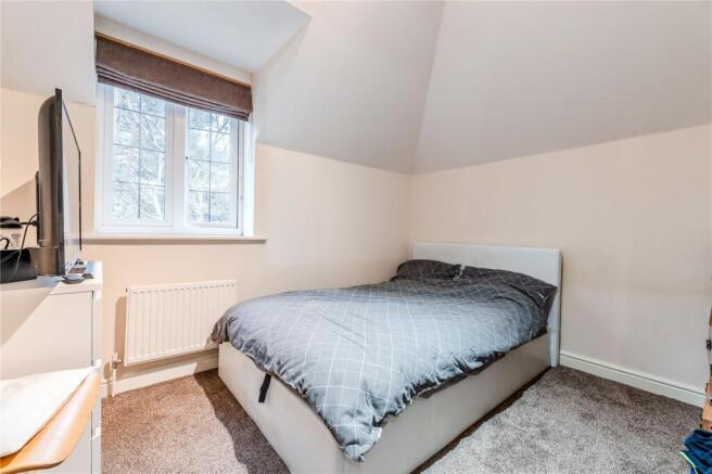 4 bed Town House for sale Image 10