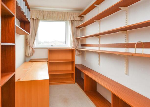10 Ashley Gardens - Bedroom 3.jpg