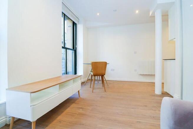 1 bed Apartment to rent Image 7
