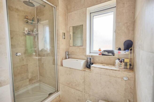 ENSUITE SHOWER ROOM