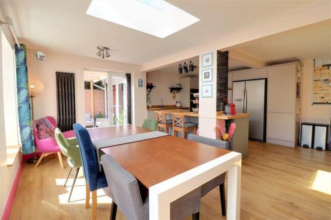 Open Plan Kitchen, Dining & Livin...