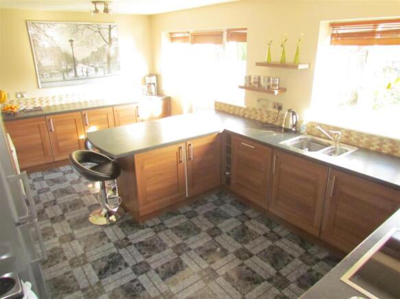 kitchen 4.JPG