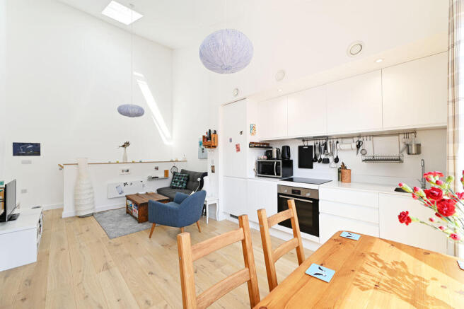 2 bed Town House for sale Image 12