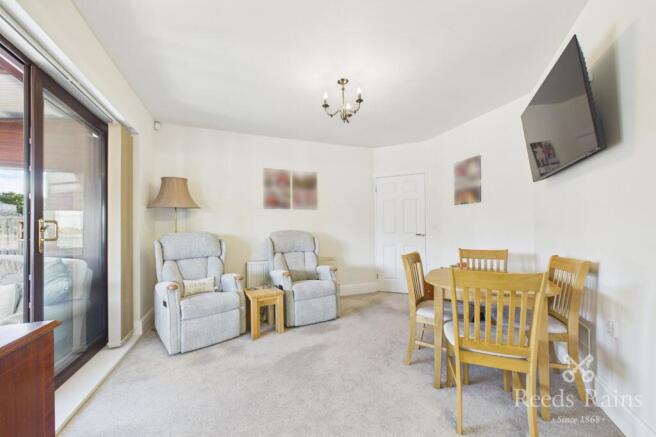 3 bed Bungalow for sale Image 6