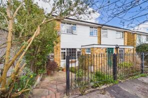 17, Southwood Gardens, Burghfield Common, Reading RG7 3HY