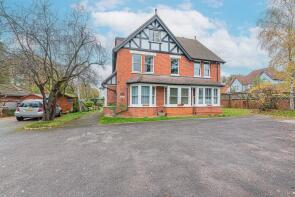 3, 68 St Annes Court, Dukes Ride, Crowthorne RG45 6DN