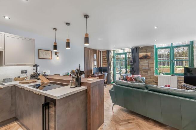 1 bed Flat for sale Image 6