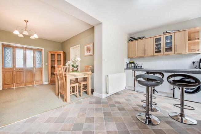 3 bed Semi-Detached for sale Image 10