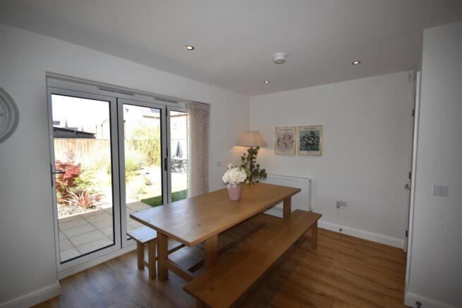 3 bed Semi-Detached for sale Image 4