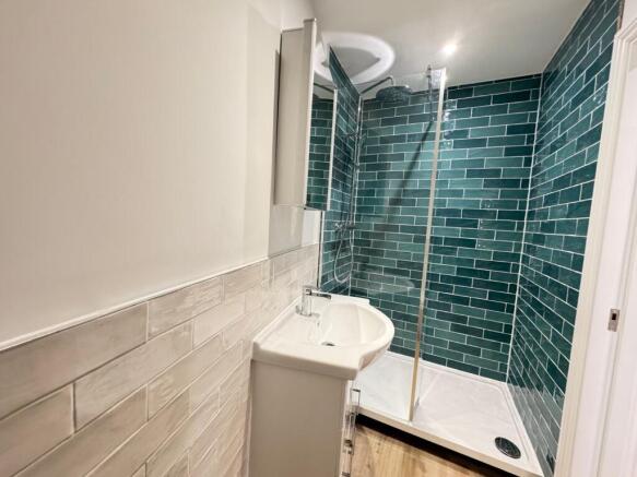 3 bed Penthouse to rent Image 9
