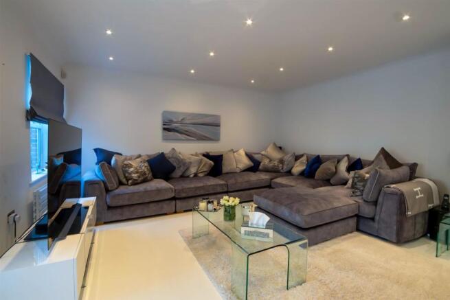 Open Plan Kitchen/Living Area