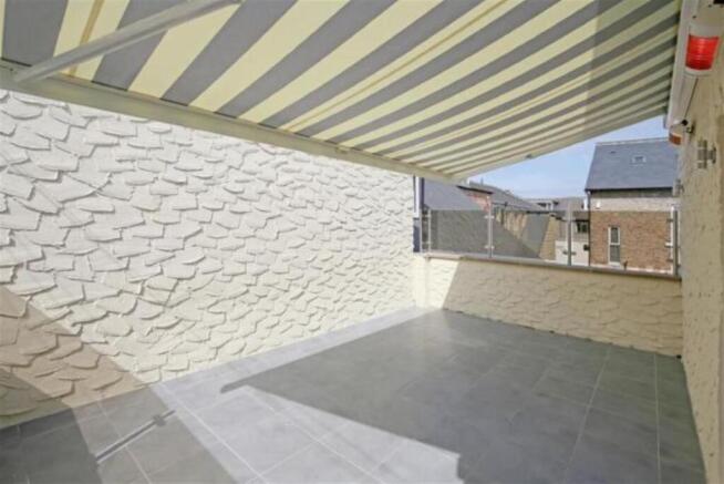2 bed House to rent Image 7