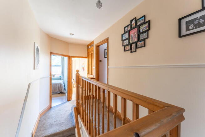 3 bed Terraced for sale Image 12
