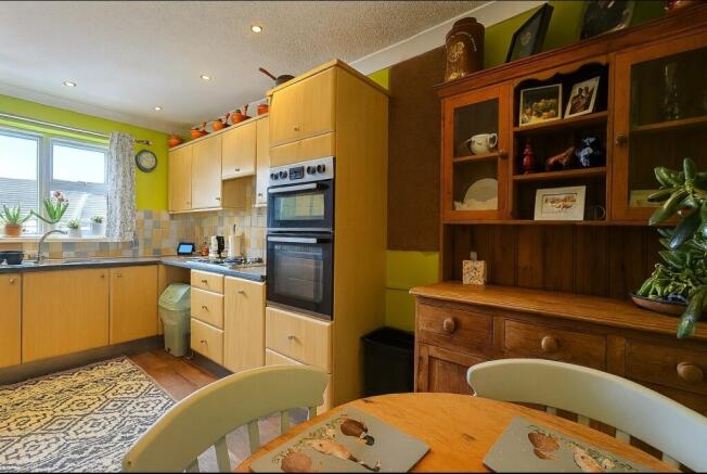 Kitchen / dining room