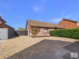 19, Field View, Ipswich IP10 0EE