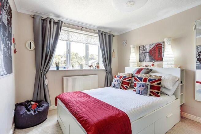 BEDROOM 2