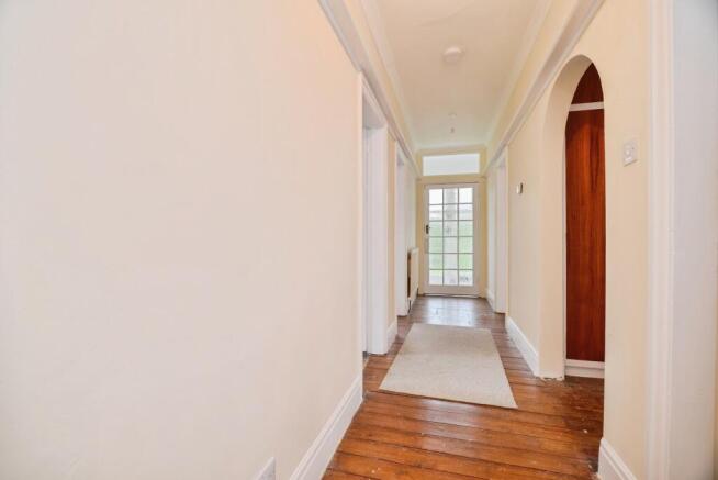 4 bed Bungalow for sale Image 10