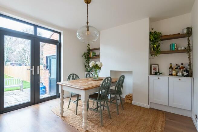 KITCHEN-1.jpg