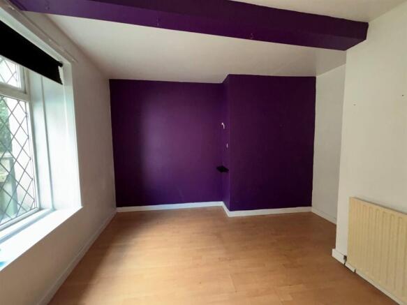 2 bed Ground Flat for sale Image 4