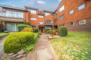 Flat 8, 43 Kingsmere, Chislehurst Road, Chislehurst BR7 5LE