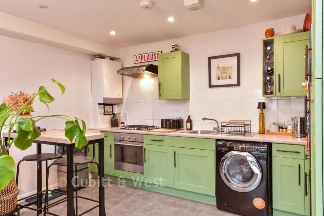 Kitchen/ Lounge/ Diner