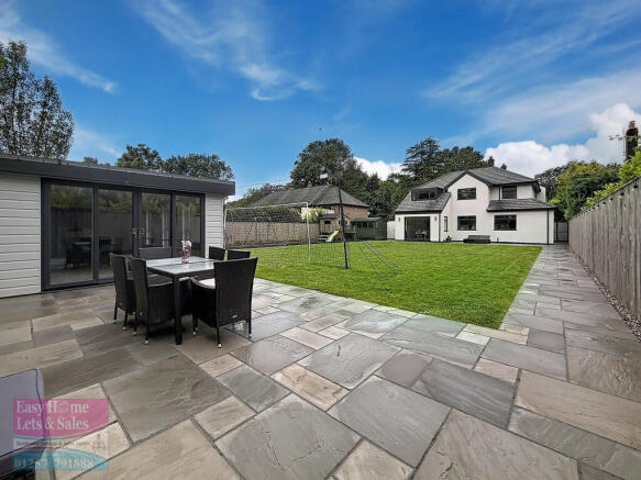 Rear Elevation/Ga...