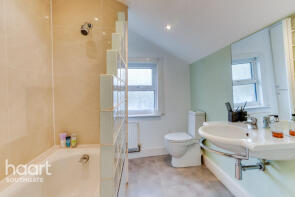 185, Chase Road, London N14 4JP