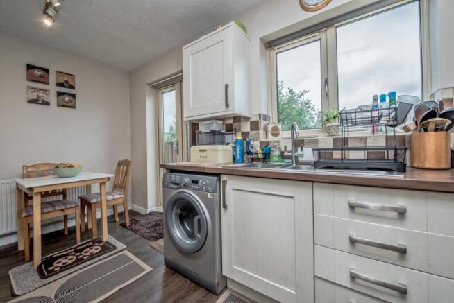 2 bed Semi-Detached for sale Image 5