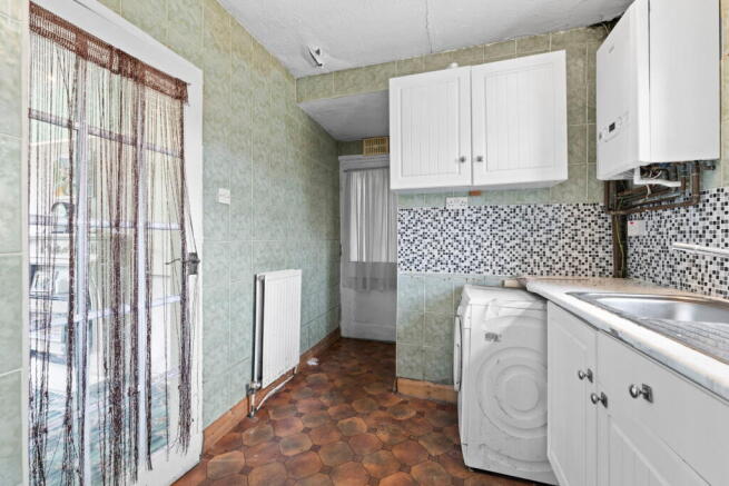 3 bed Semi-Detached for sale Image 11