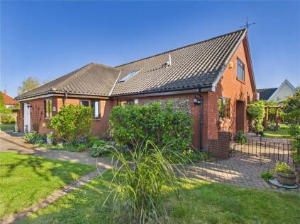 Featherbroom Gardens, Wickham Market, Woodbridge, Suffolk, IP13