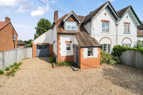 Hitches Lane, Fleet, GU51